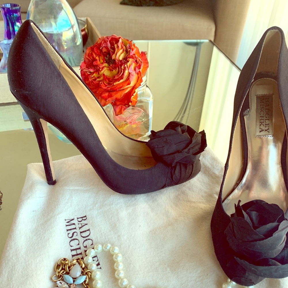 Badgley Mischka stunner rosette heels